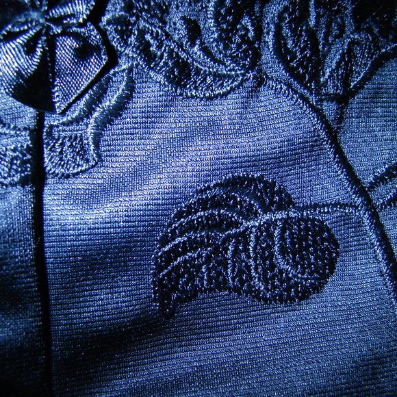 NWT Fashion Form Satin floral Embroidered Garter Belt Black Center Front Bow - Picture 1 of 15